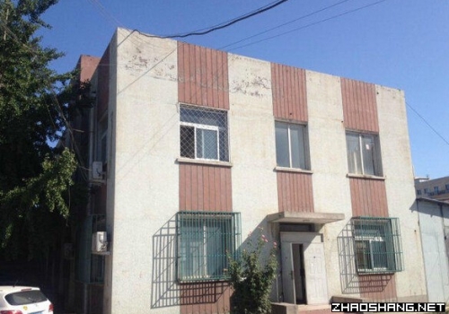 沙河600平办公室宿舍低价出租